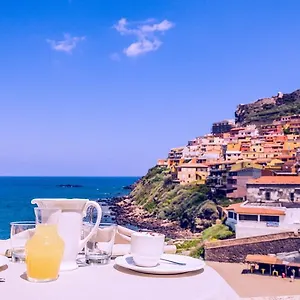 Hotel & Riviera
