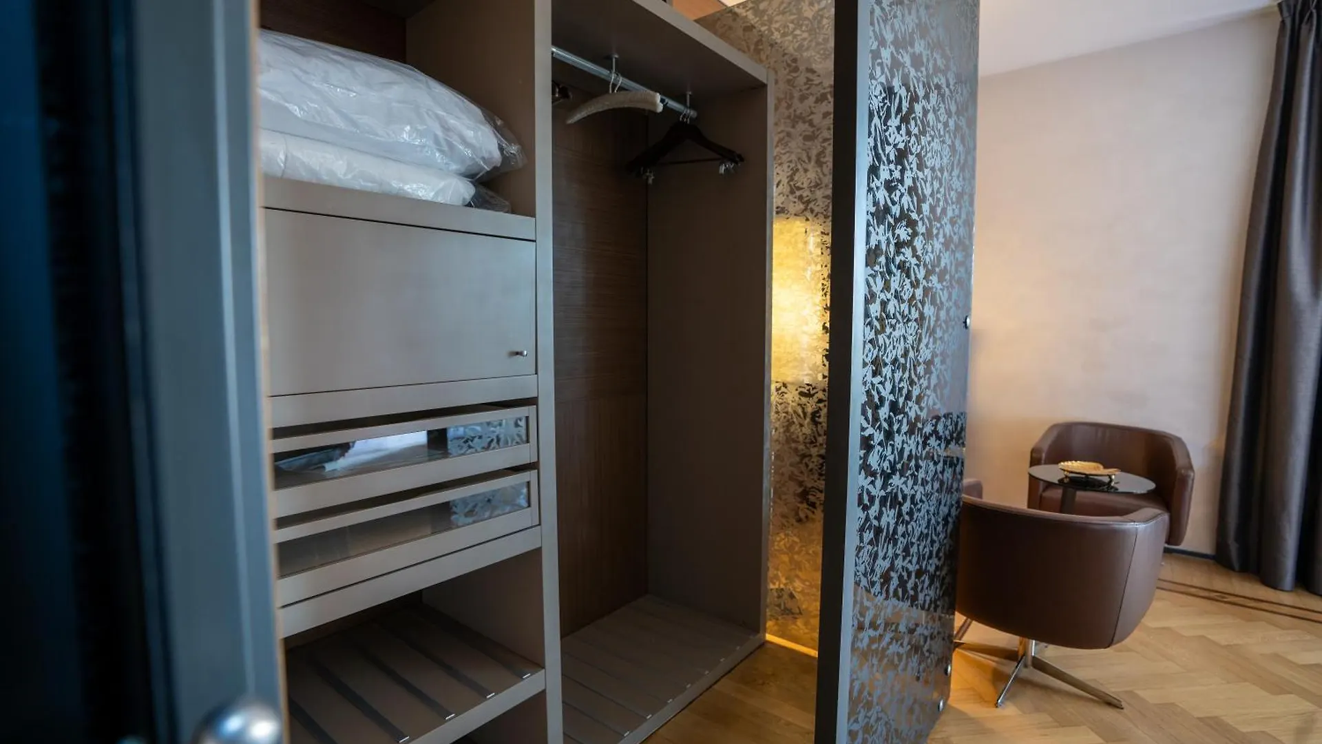 Divina Luxury Hotel Rome 4*,
